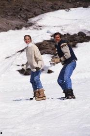 欧美下雪跳舞图片,雪中翩翩起舞的浪漫瞬间